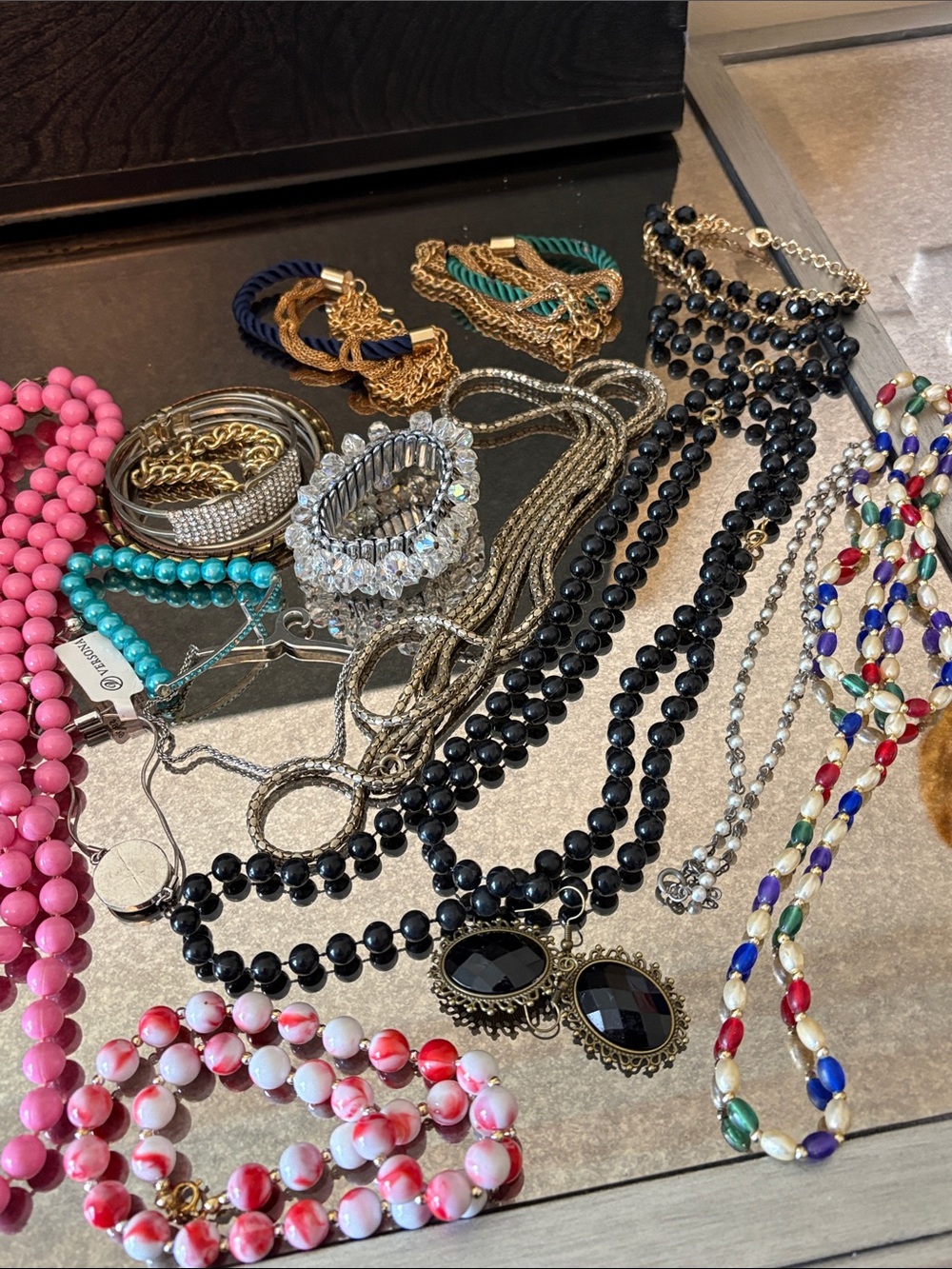 Necklace &r 20 plus pcs plus Beads Crystals Fashion Jewelry